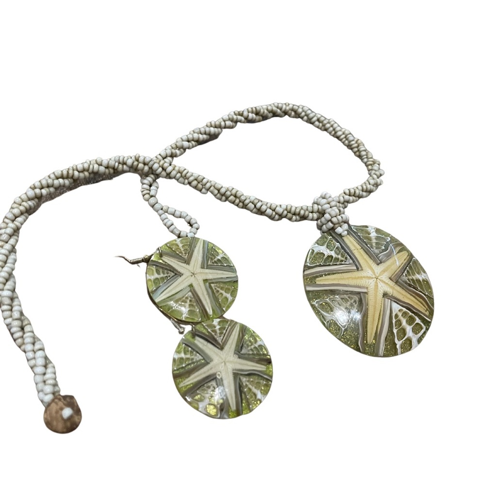 Necklace earring set